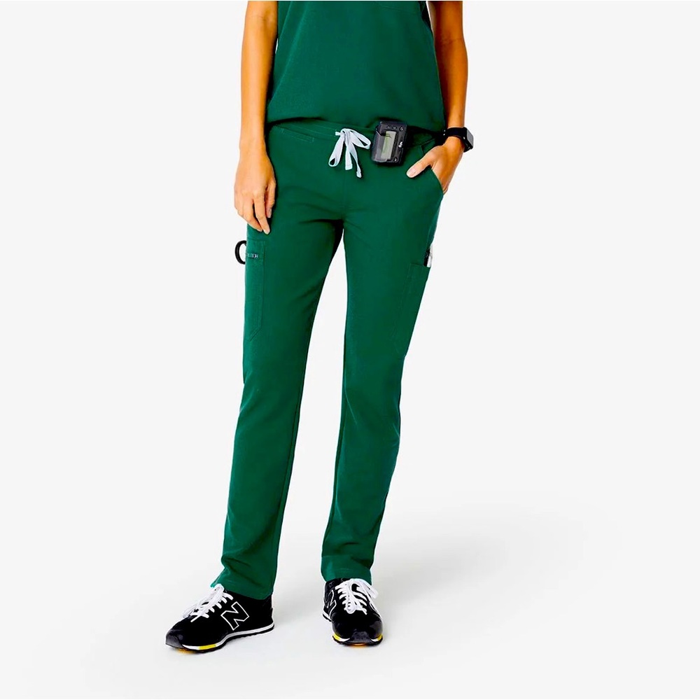 Figs women's Hunter Green
Yola™M - Skinny Scrub
Pants - L / Hunter Green